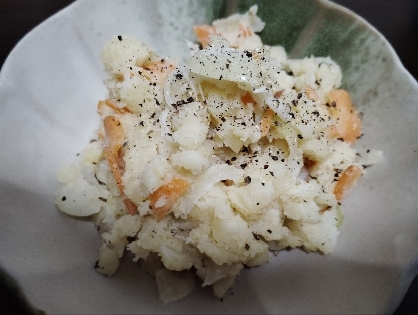 ベーコンと玉ねぎのレンジ ポテサラ