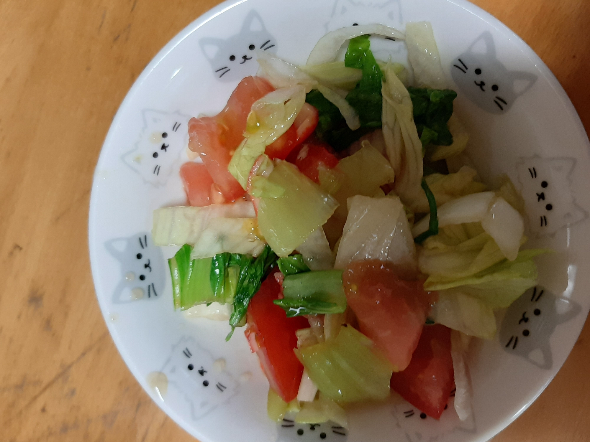 レタス　トマト　カニカマ　チンゲン菜　酢の物