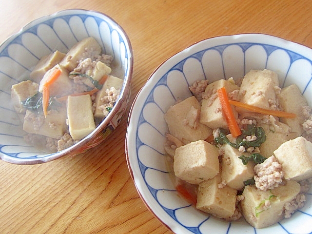 鶏挽肉とほうれん草高野豆腐煮
