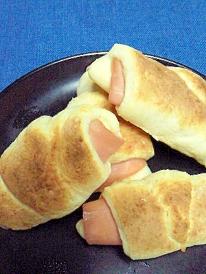 手軽な☆ハムロールパン