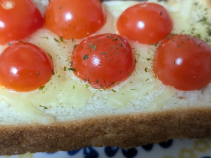 簡単でもコツで美味❤トマト&チーズのトースト♪
