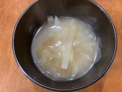 キャベツと大根の味噌汁