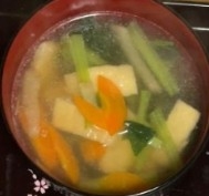 ほうれん草と油揚げの生姜スープ