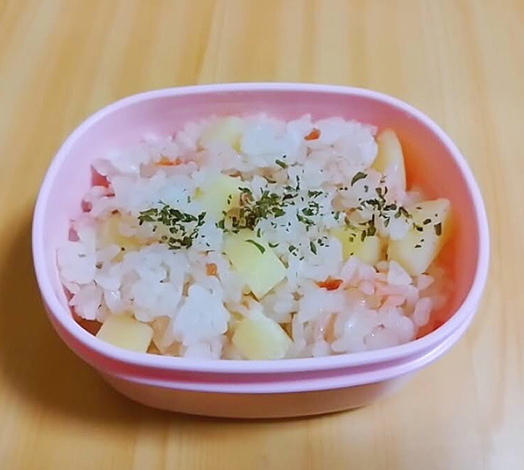 じゃが芋と梅干の混ぜご飯