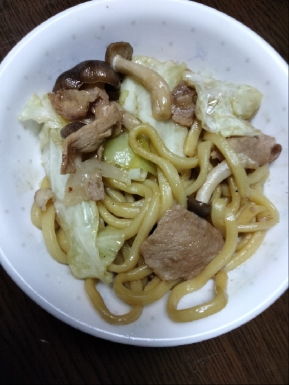 豚肉と野菜としめじの焼きそば