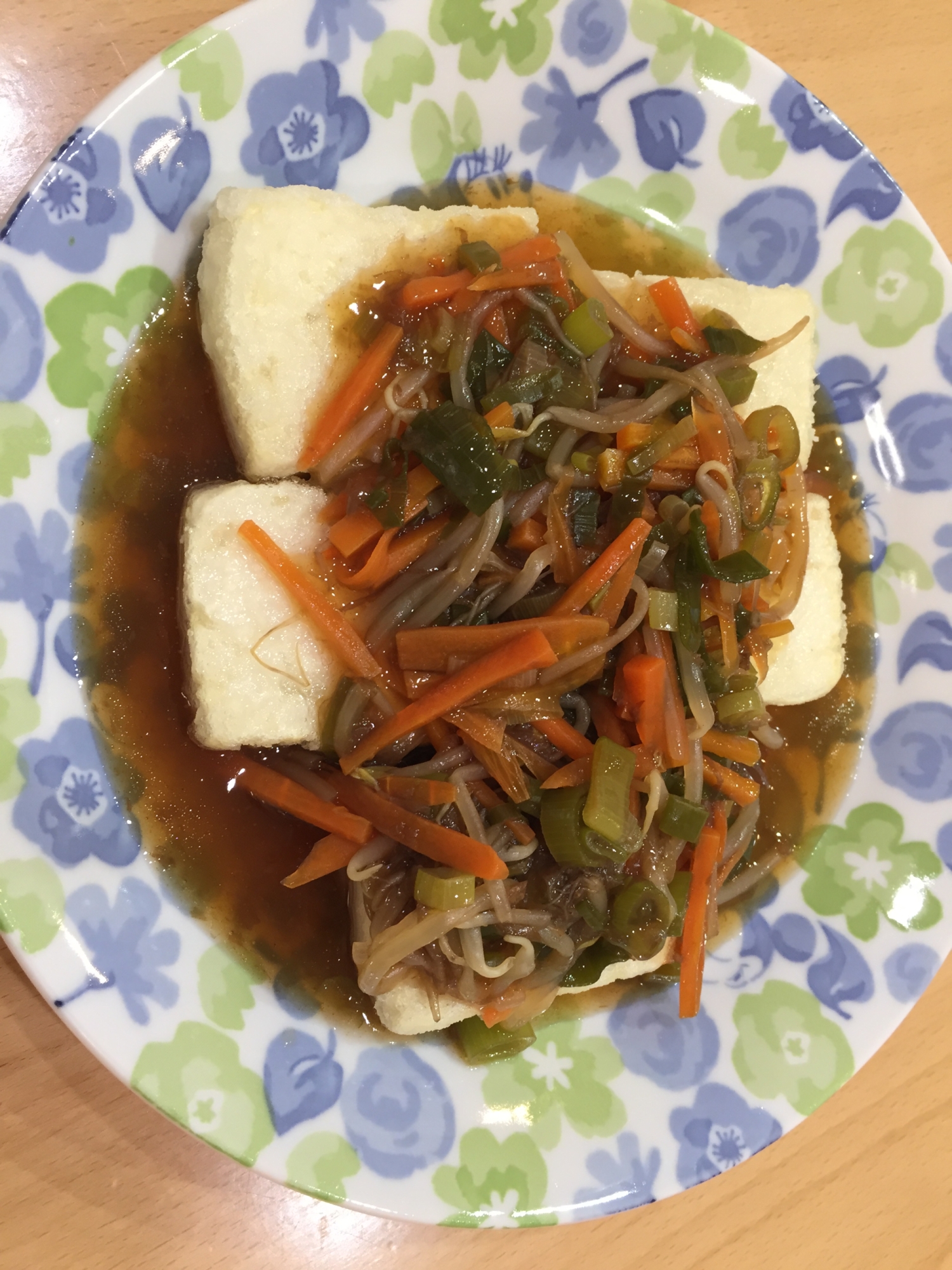 揚げ出し豆腐の野菜あんかけ