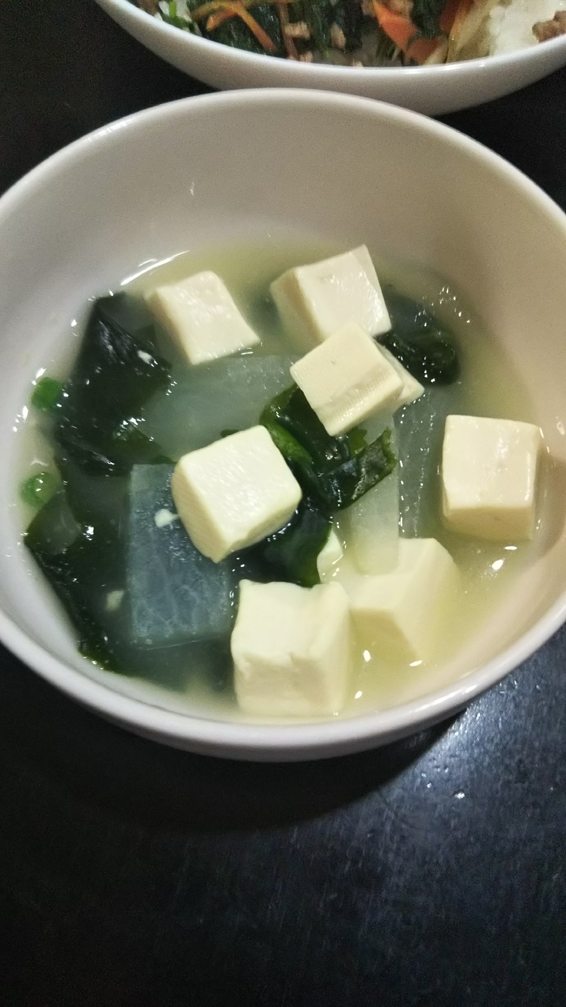 大根と豆腐、わかめのスープ