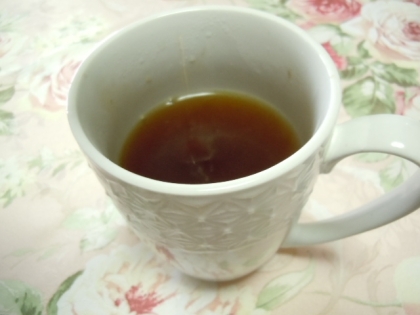 三(　・∀・)ﾉﾞ☆･*｡こωﾚﾆちゎ｡*･☆
セイロンを茶葉で濃いめに作ってみたよ～＾＾
今回も美味しくゴチ❤いつも有難うﾟ.+:｡ﾞd(・ω・*)ﾈｯ❤