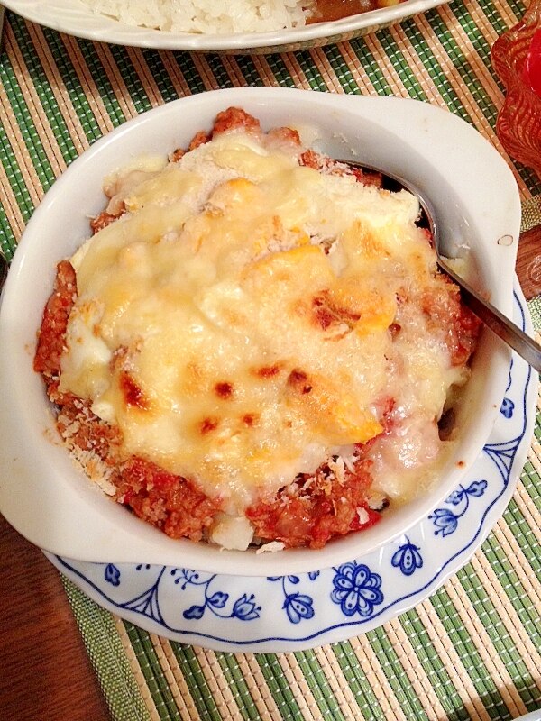 余ったミートソースをリメイク 豪華なポテトグラタン レシピ 作り方 By みゅうしろ 楽天レシピ