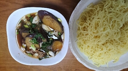 茄子と牛肉 麺つゆで つけ麺で食べるうまうま素麺 レシピ 作り方 By かみゆか 楽天レシピ