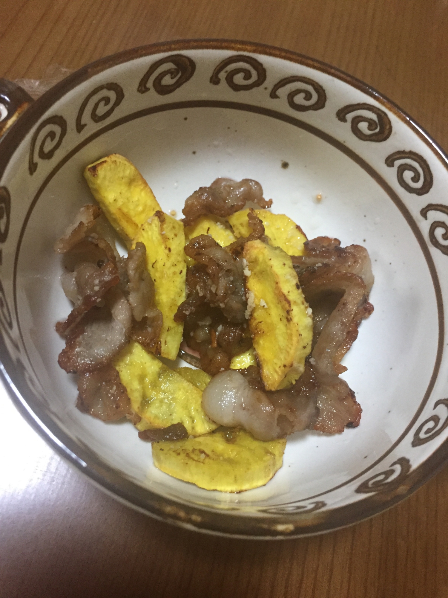 さつまいもと豚肉の炒めもの