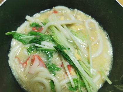 白だしでやさしい味の☆カニカマ卵うどん☆