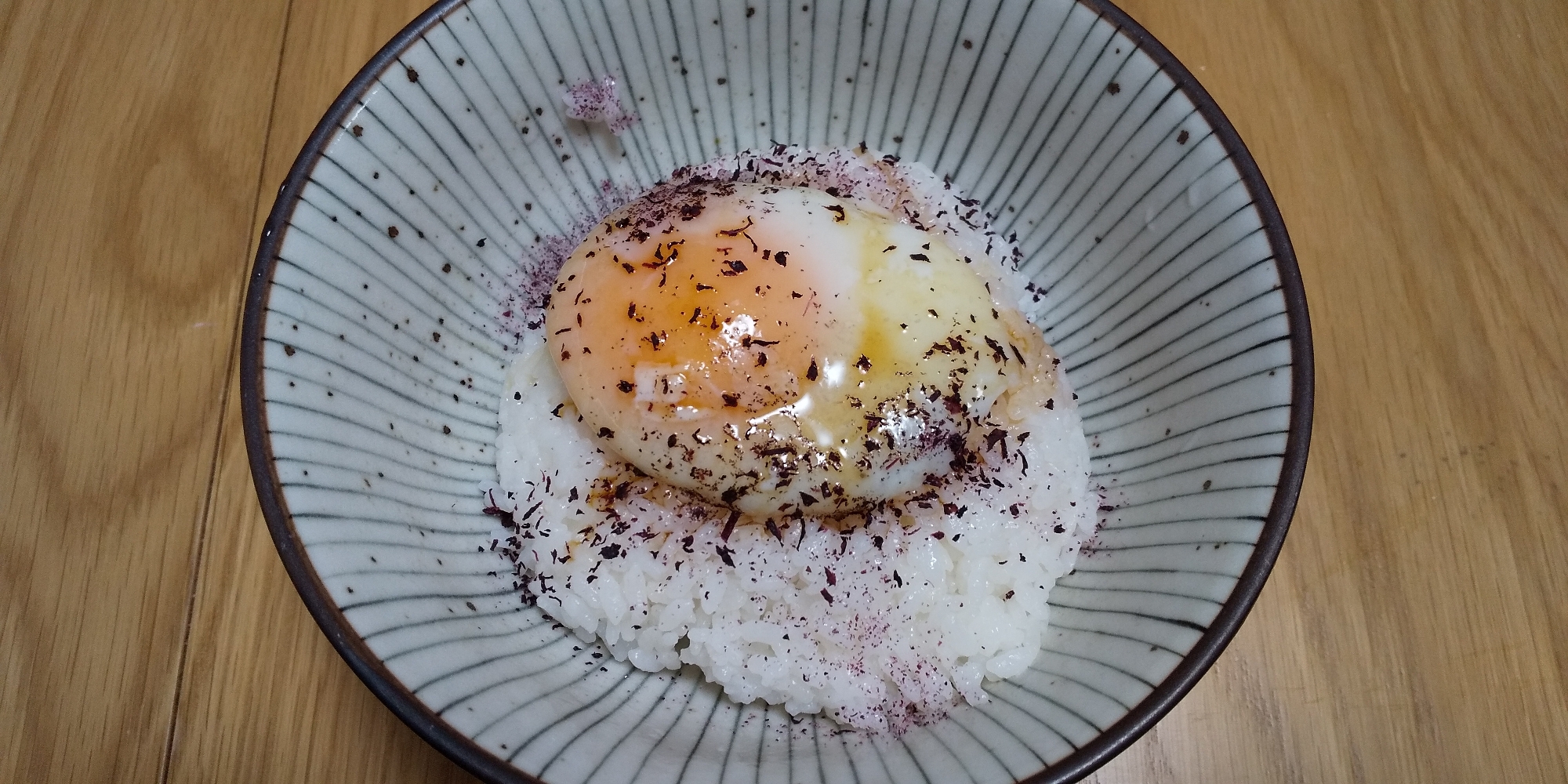 たまごかけ ゆかり丼