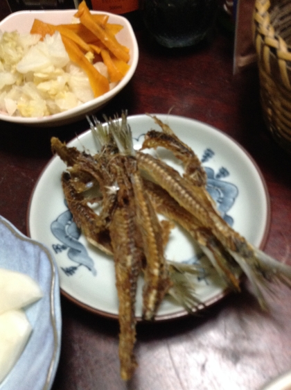 焼いてパリパリ！　カレー味「さんまの骨せんべい」