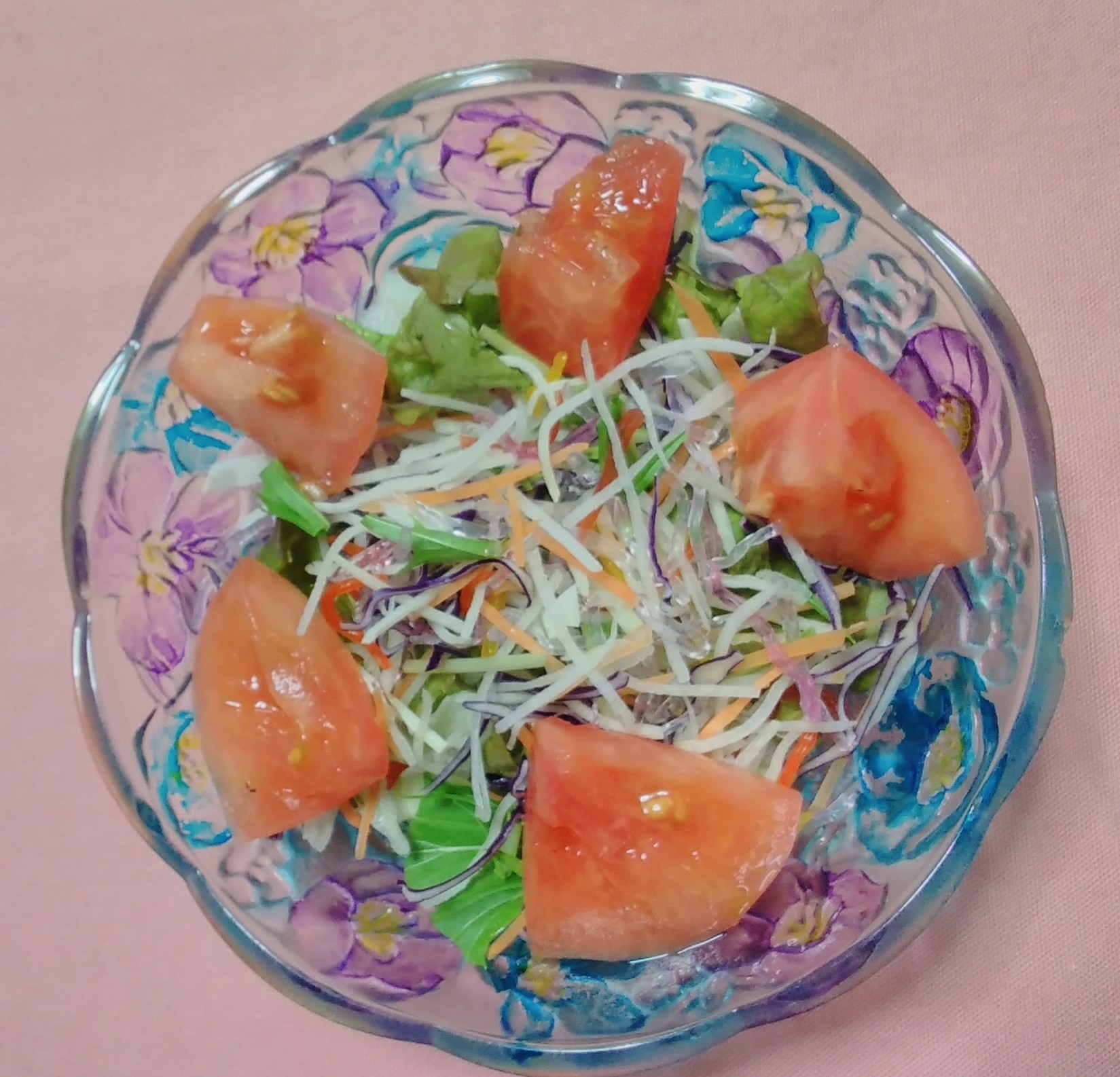 ぷちぷち海藻麺と水菜トマトのサラダ