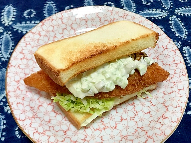 白身魚フライとタルタルソースのトーストサンド レシピ・作り方 by 