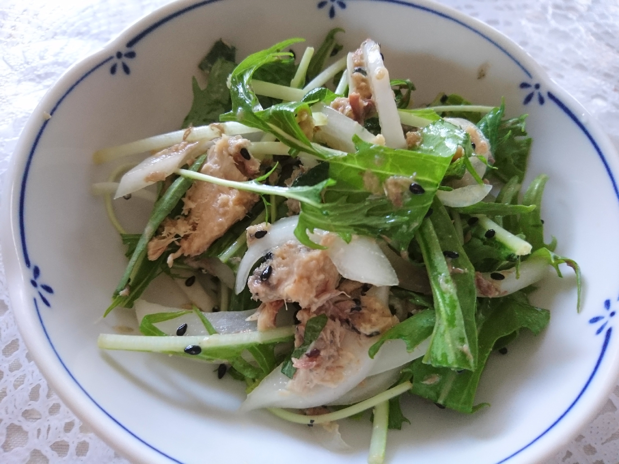 サバ缶と水菜と新玉ねぎのポン酢和え