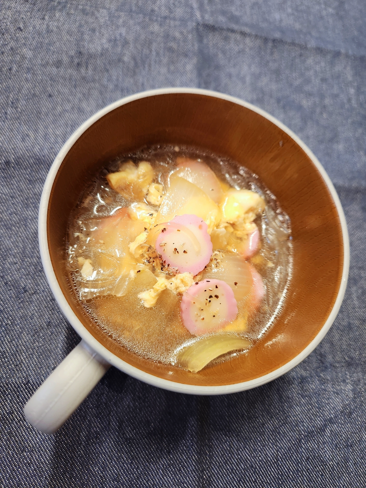 【汁物】ふわふわ卵と玉ねぎの春雨スープ