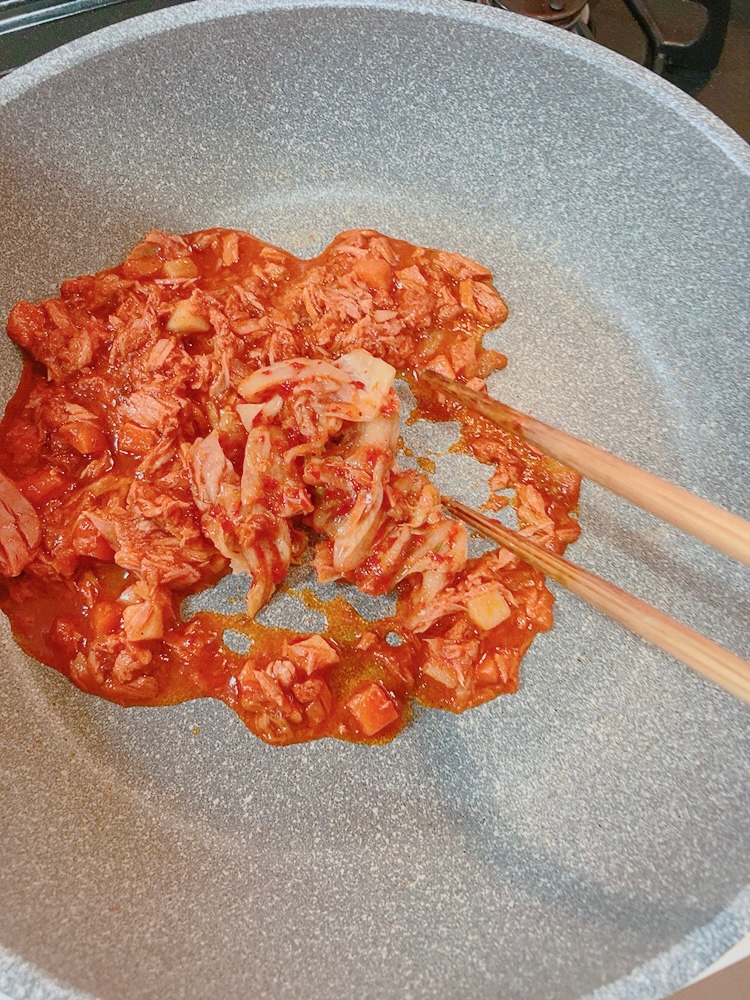 韓国の定番コストコで買った唐辛子ツナdeチャーハン レシピ 作り方 By かふかふ39 楽天レシピ 韓国の定番コストコで買った唐辛子ツナdeチャーハン レシピ 作り方 By かふかふ39 楽天レシピ