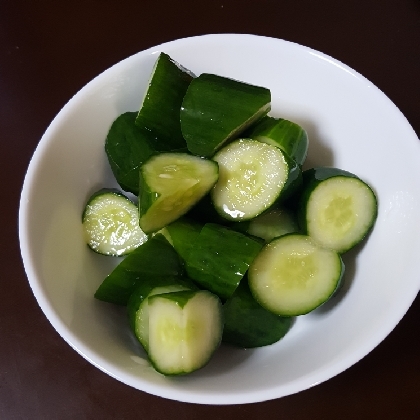 切ってかけて振るだけ！シャカチキ風浅漬け