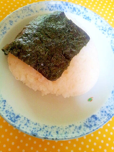 ✿酢飯でおかか醤油のおにぎり❤