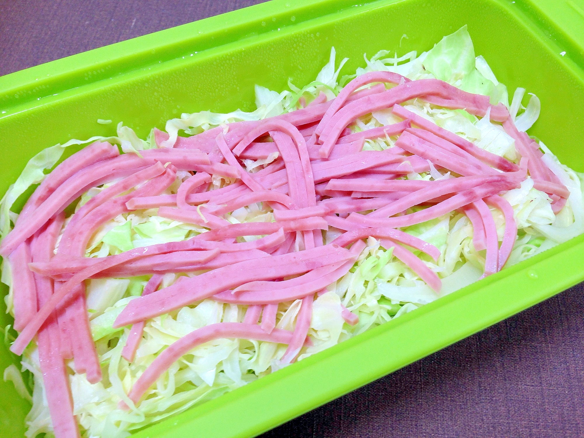 シリコンスチーマーで ハムとキャベツの蒸しサラダ レシピ 作り方 By うーころちゃん 楽天レシピ シリコンスチーマーで ハムとキャベツの蒸しサラダ レシピ 作り方 By うーころちゃん 楽天レシピ