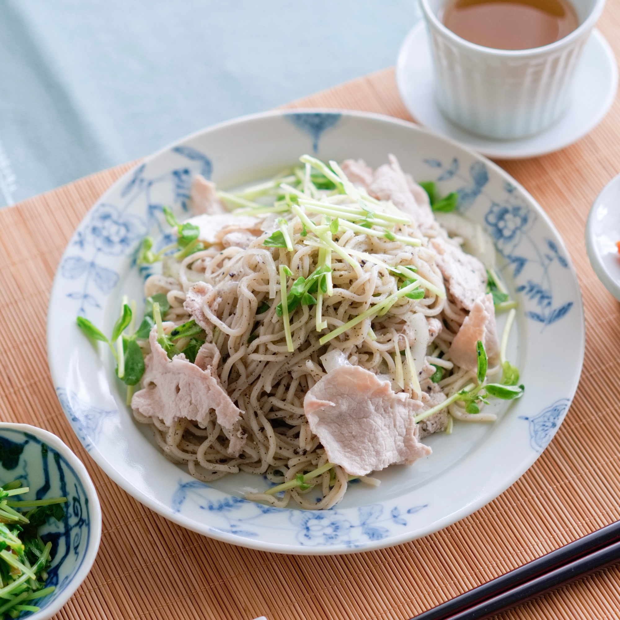 豚しゃぶの黒ごま冷やしそば【和食・主食】