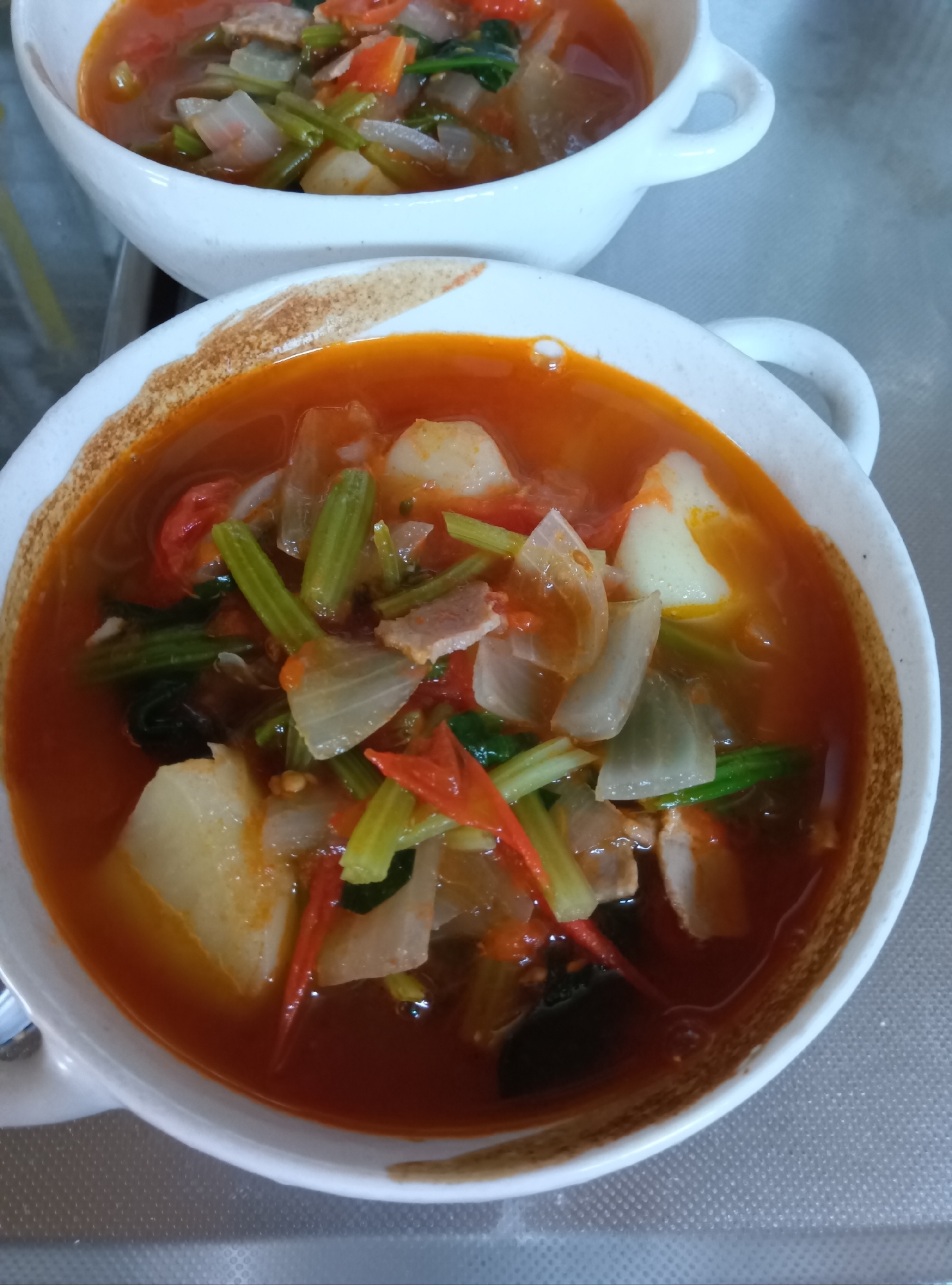 ほうれん草とじゃがいもとトマトのスープ