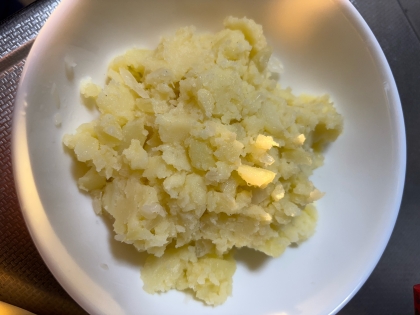 夕食でメインの付け合わせに♪チーズマッシュポテト