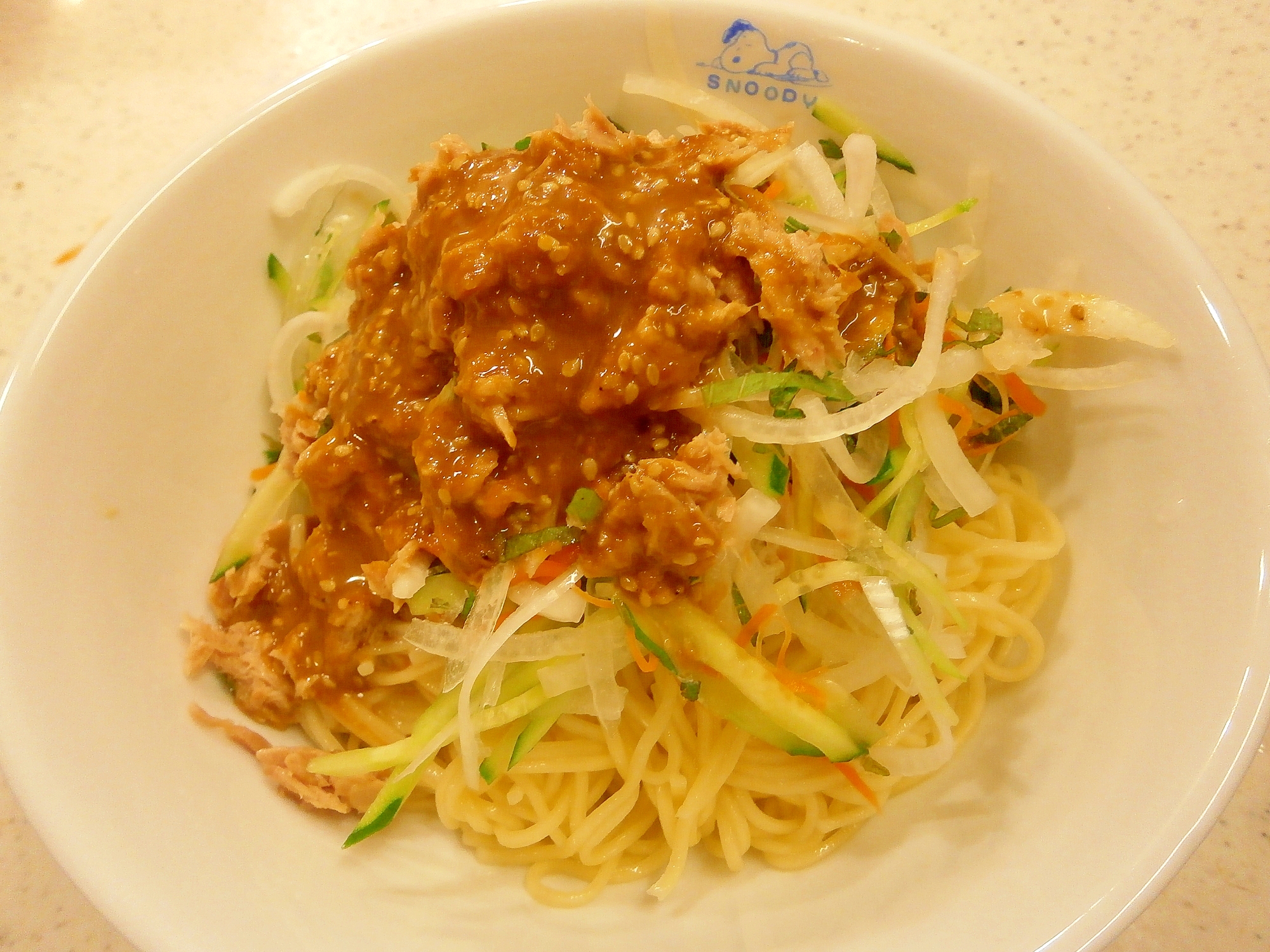 ごまだれの冷やしラーメン