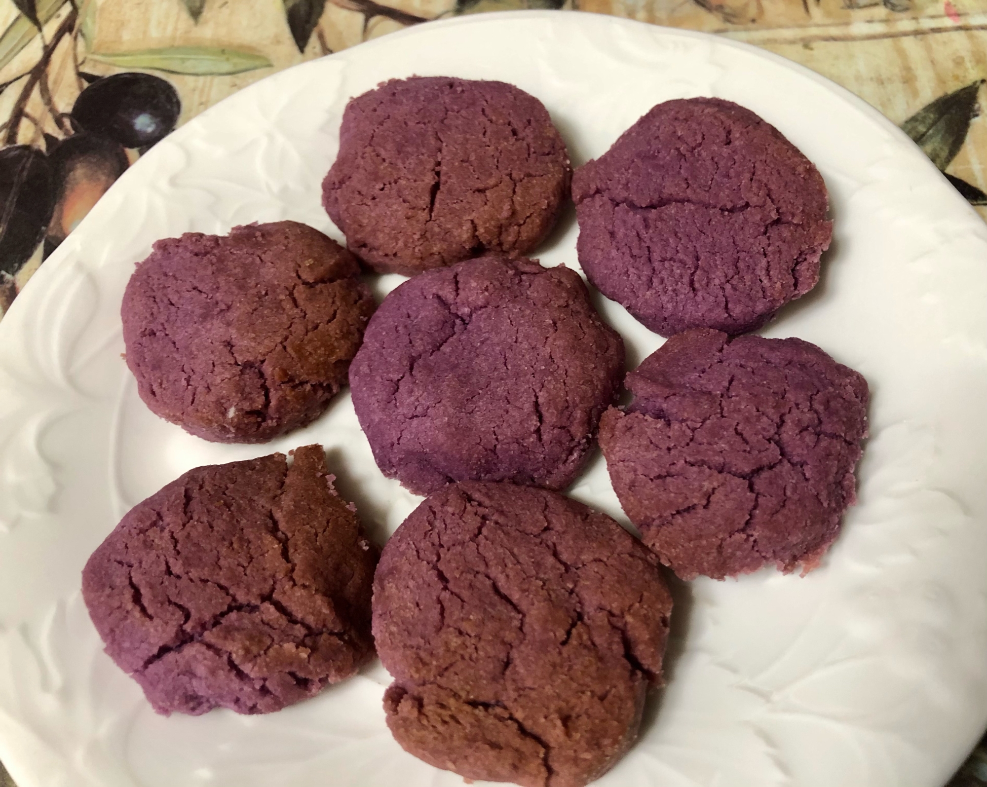 素朴な美味しさ♡紫いもクッキー
