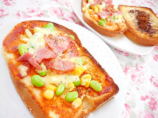 ❤ベーコンとカマンと彩り野菜のピザ風トースト❤