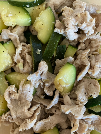 豚バラとズッキーニの簡単★マヨしょうゆ炒め♪