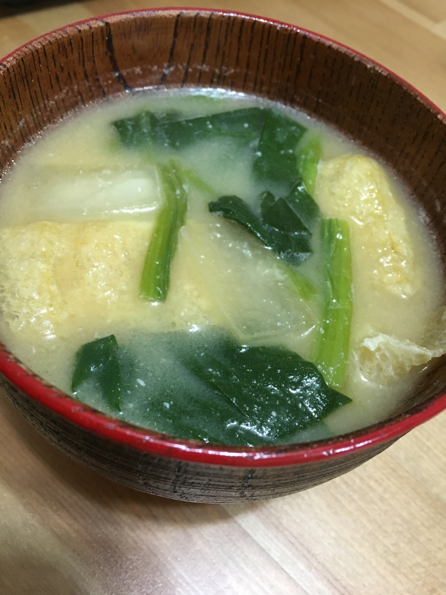 ほうれん草と油揚げの味噌汁