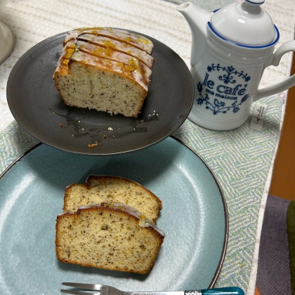 米粉でしっとり美味しく出来ました、レモンをたくさんいただいたので、レモンアイシングまでかけました、レシピありがとうございます^_^