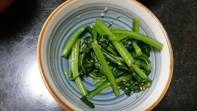 ごま油で美味しく♪ほうれん草和え