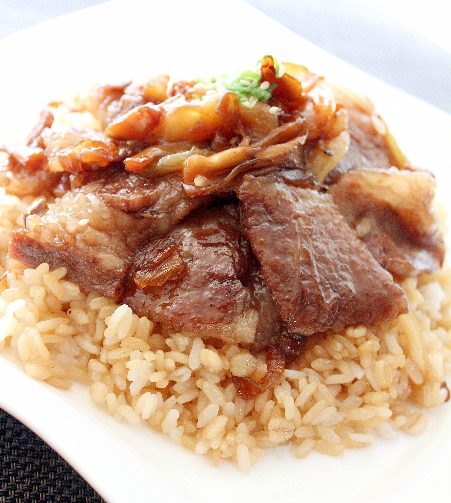 うちの男子ごはん ガーリックバター醤油のビーフ炒飯 レシピ 作り方 By ラムちゃん1224 楽天レシピ うちの男子ごはん ガーリックバター醤油のビーフ炒飯 レシピ 作り方 By ラムちゃん1224 楽天レシピ