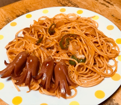 ナポリタン作ったのスゴイ久しぶり、こちらのレシピで作ってみました！牛乳切らして代わりに生クリーム、後ソースね。そっかー！この味！ケチャップだけじゃないんですね！