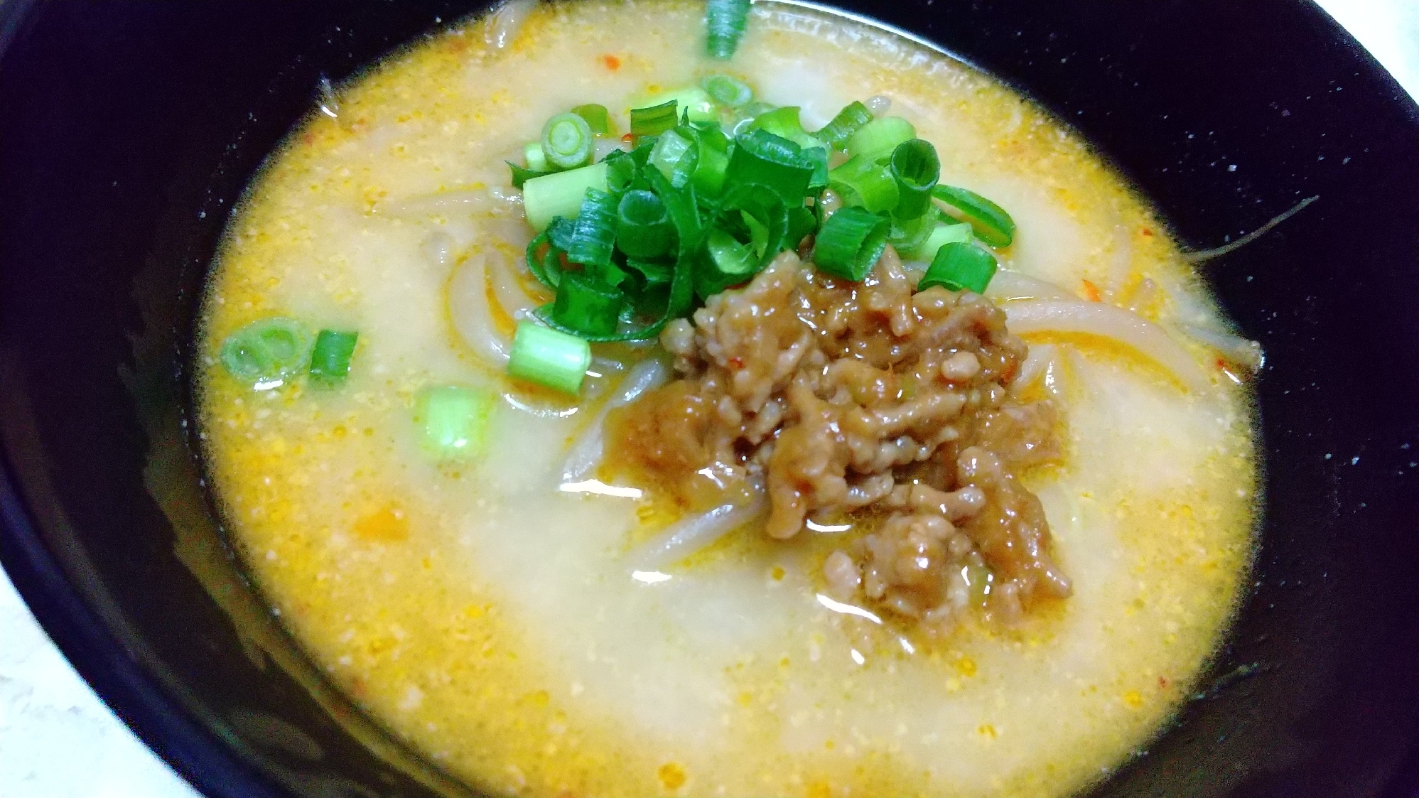 すり胡麻で作る!!豚ひき肉ともやしの坦々スープ