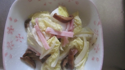 朝の簡単レシピ☆　「白菜とベーコンの蒸し煮」