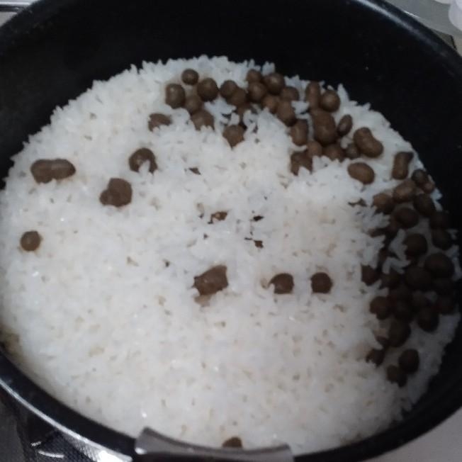 お鍋で炊く☆むかごのおこわ