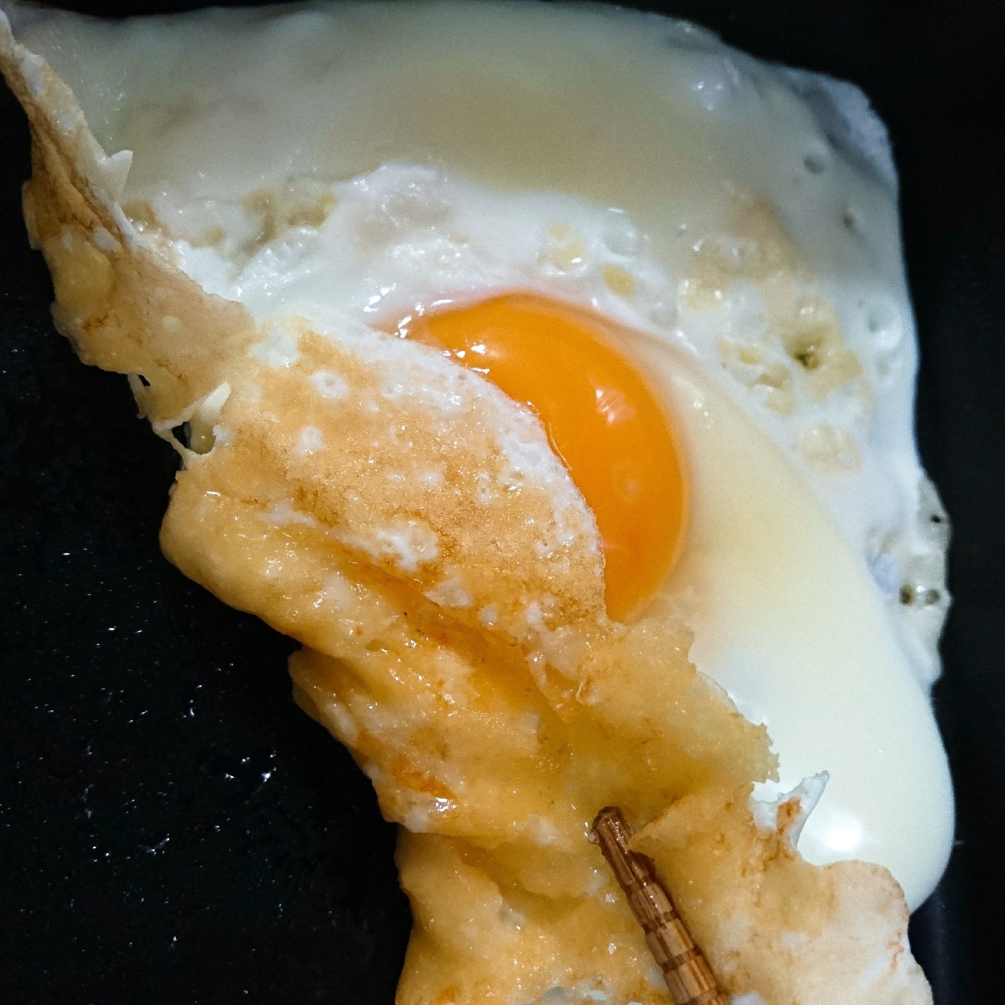 カリカリチーズの目玉焼き