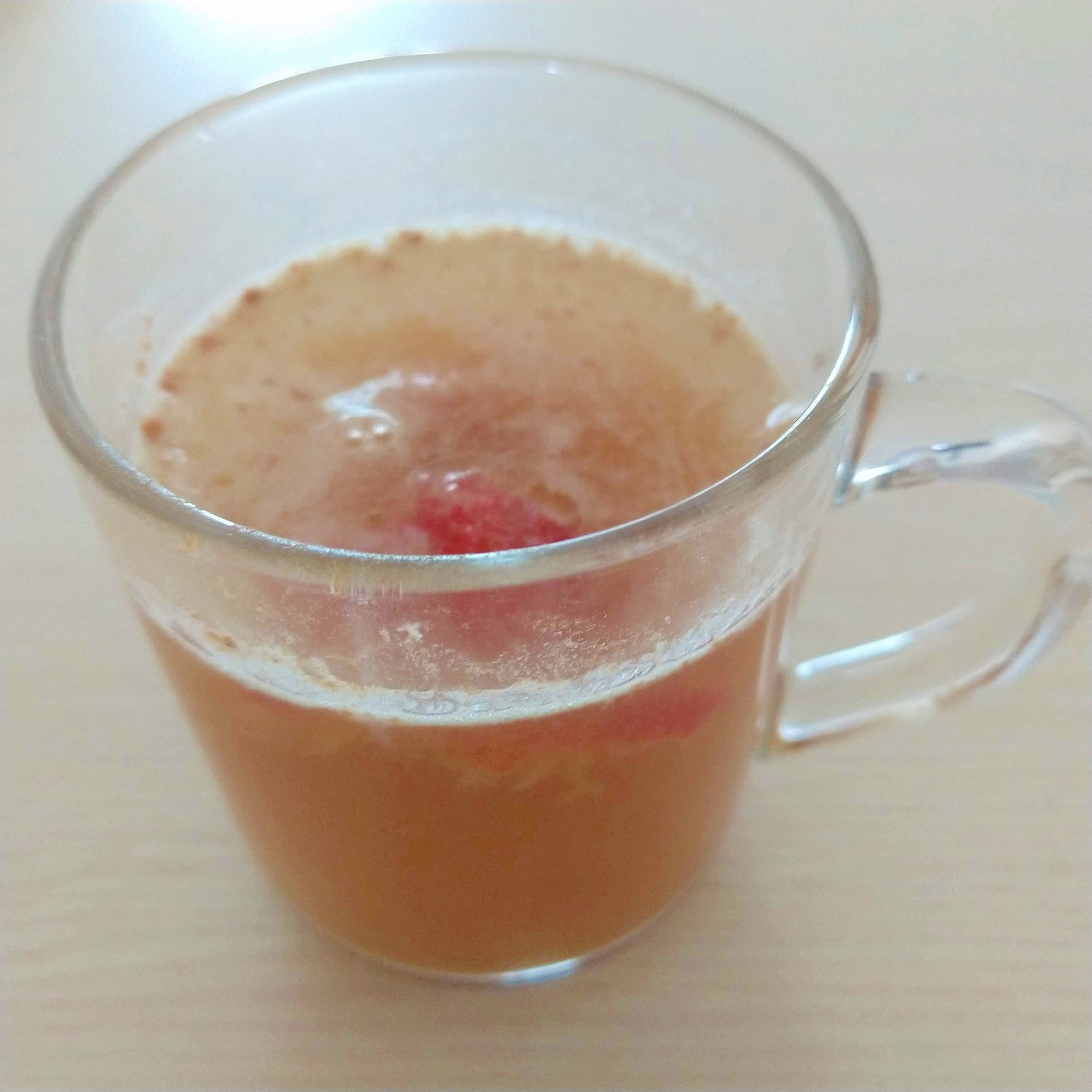 イチゴ入り優しい味のアイスコーヒー