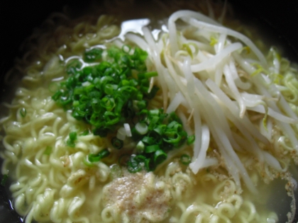 塩ラーメンにお酢・・・合いますね☆さっぱり美味しかったです♪