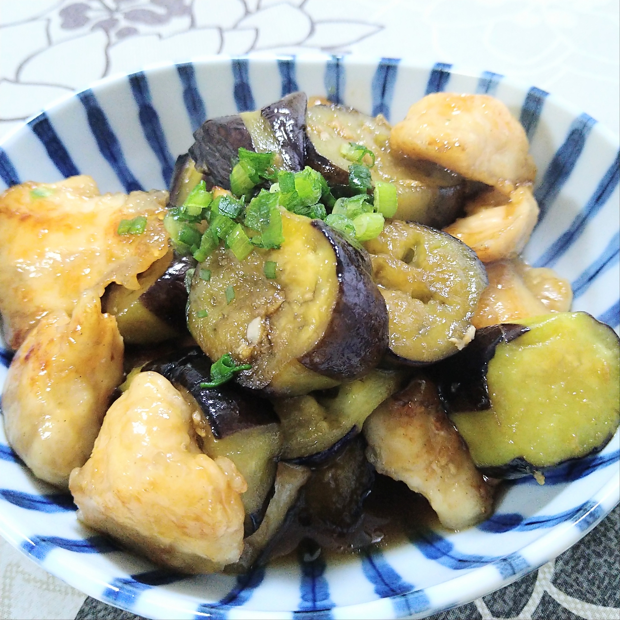 鶏むねとなすの甘辛〜ご飯と相性抜群〜