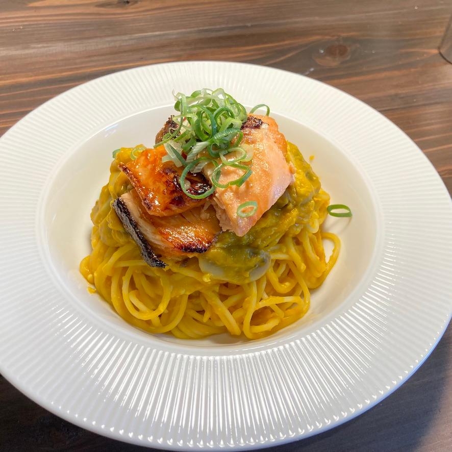 かぼちゃと秋鮭が知らせる季節の始まり