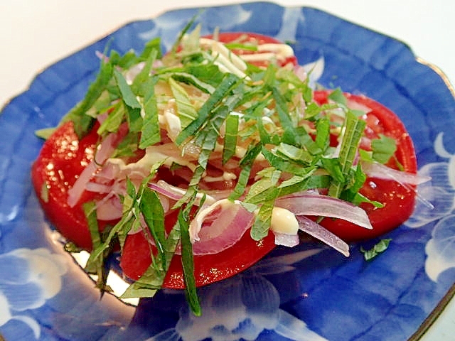 トマトと紫玉ねぎと甘酢生姜の大葉のせ和風サラダ