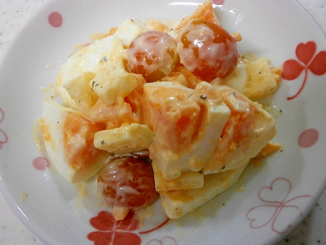 トマト・チーズ・卵のサラダ