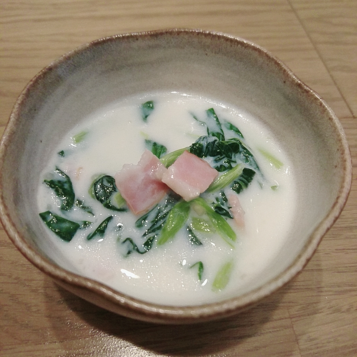 青菜ならなんでもOK♪小松菜の中華風クリーム煮