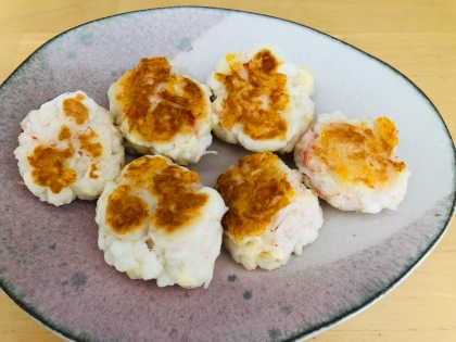 ☆はんぺんとカニカマボールのバター焼き☆